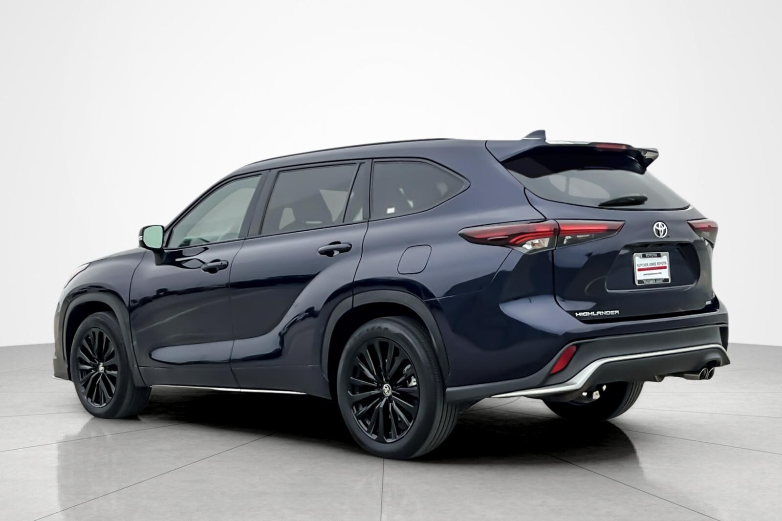 2024 Toyota Highlander XSE photo 3