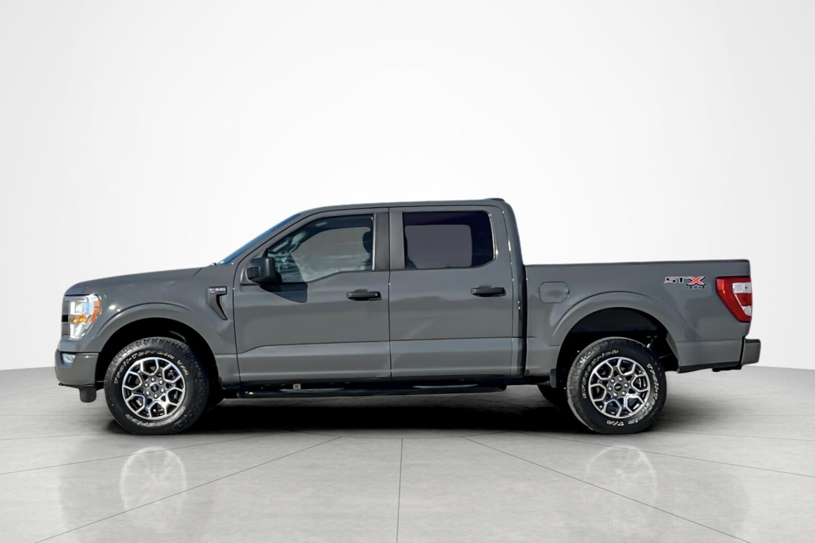 2021 Ford F-150 XL STX photo 2