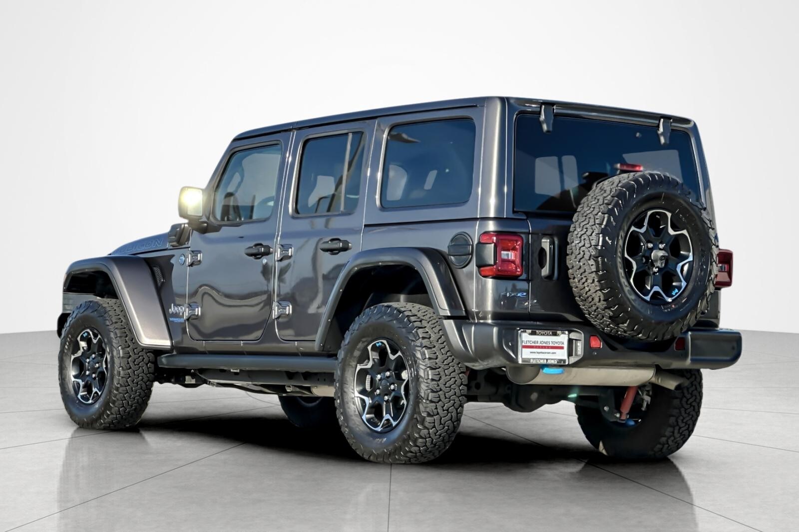 2022 Jeep Wrangler 4xe Unlimited Rubicon photo 3