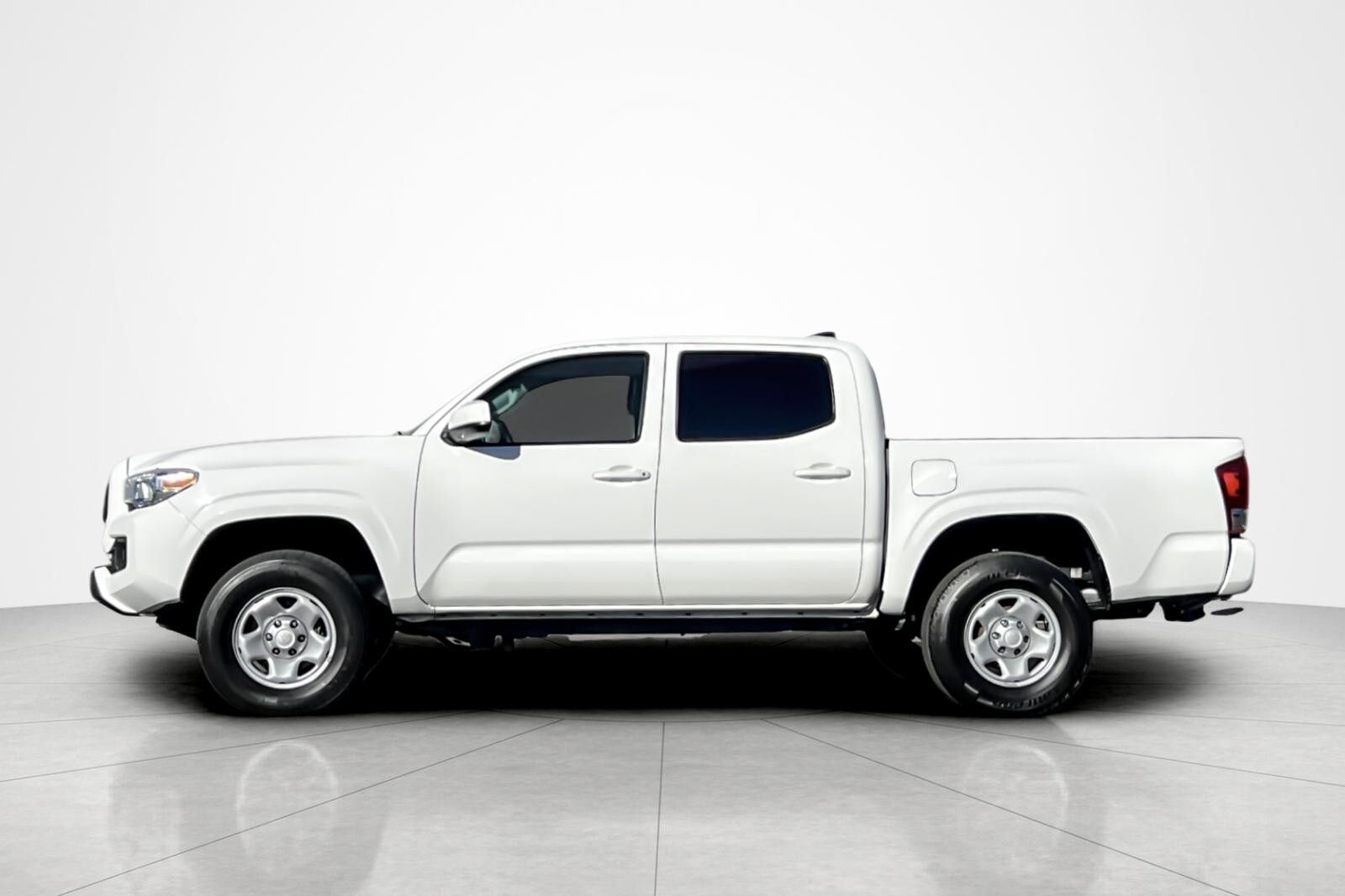 2023 Toyota Tacoma SR5 V6 photo 2