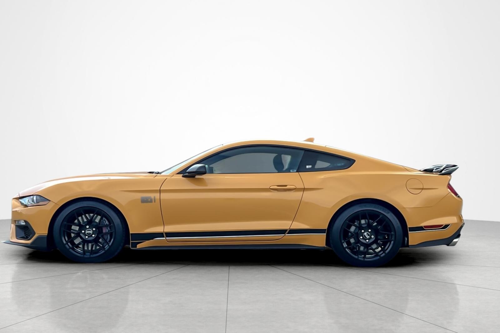 2022 Ford Mustang Mach 1 photo 2