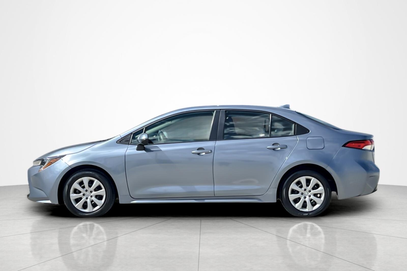 2024 Toyota Corolla LE photo 2