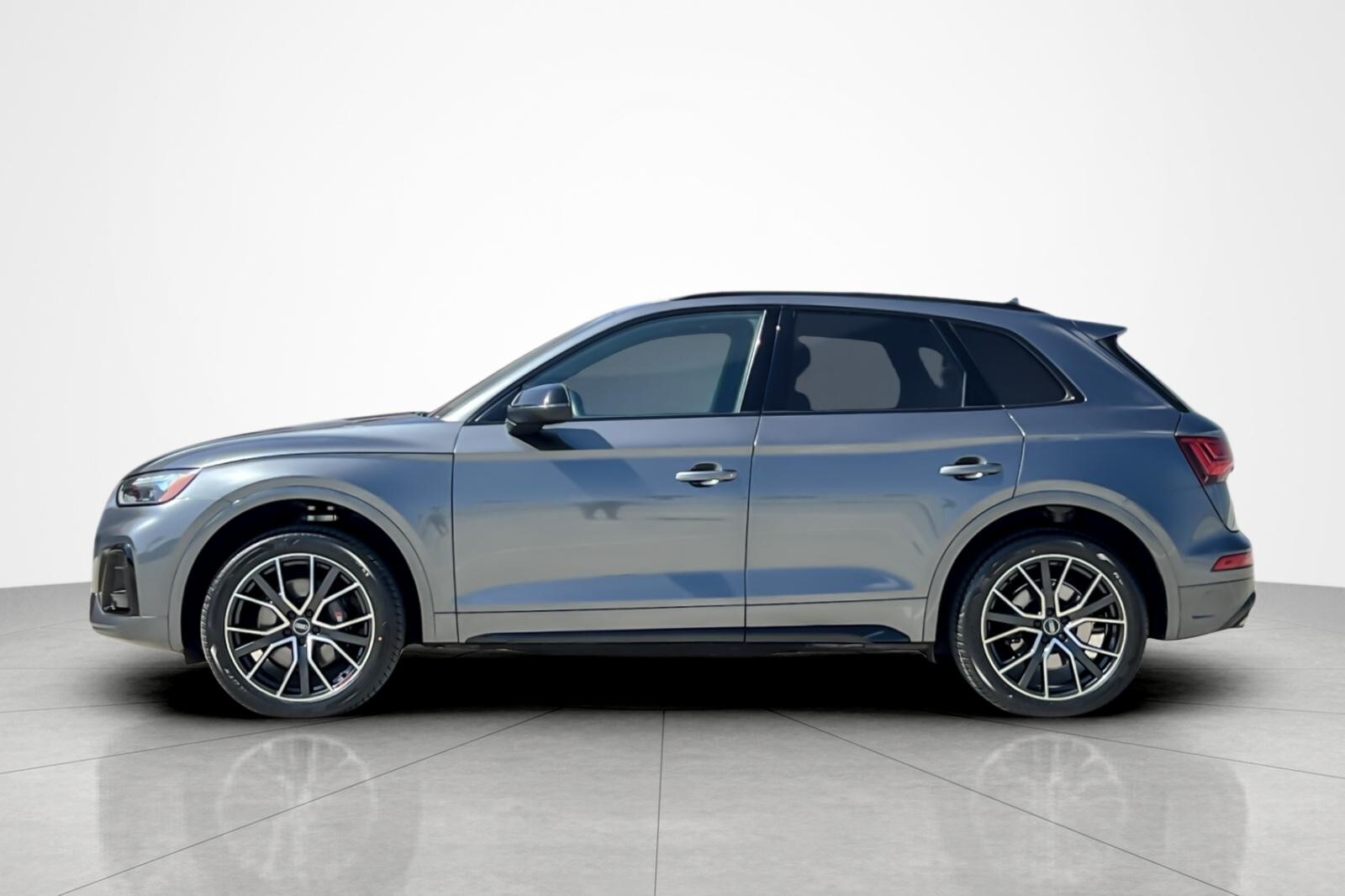 2023 Audi SQ5 Premium Plus photo 2