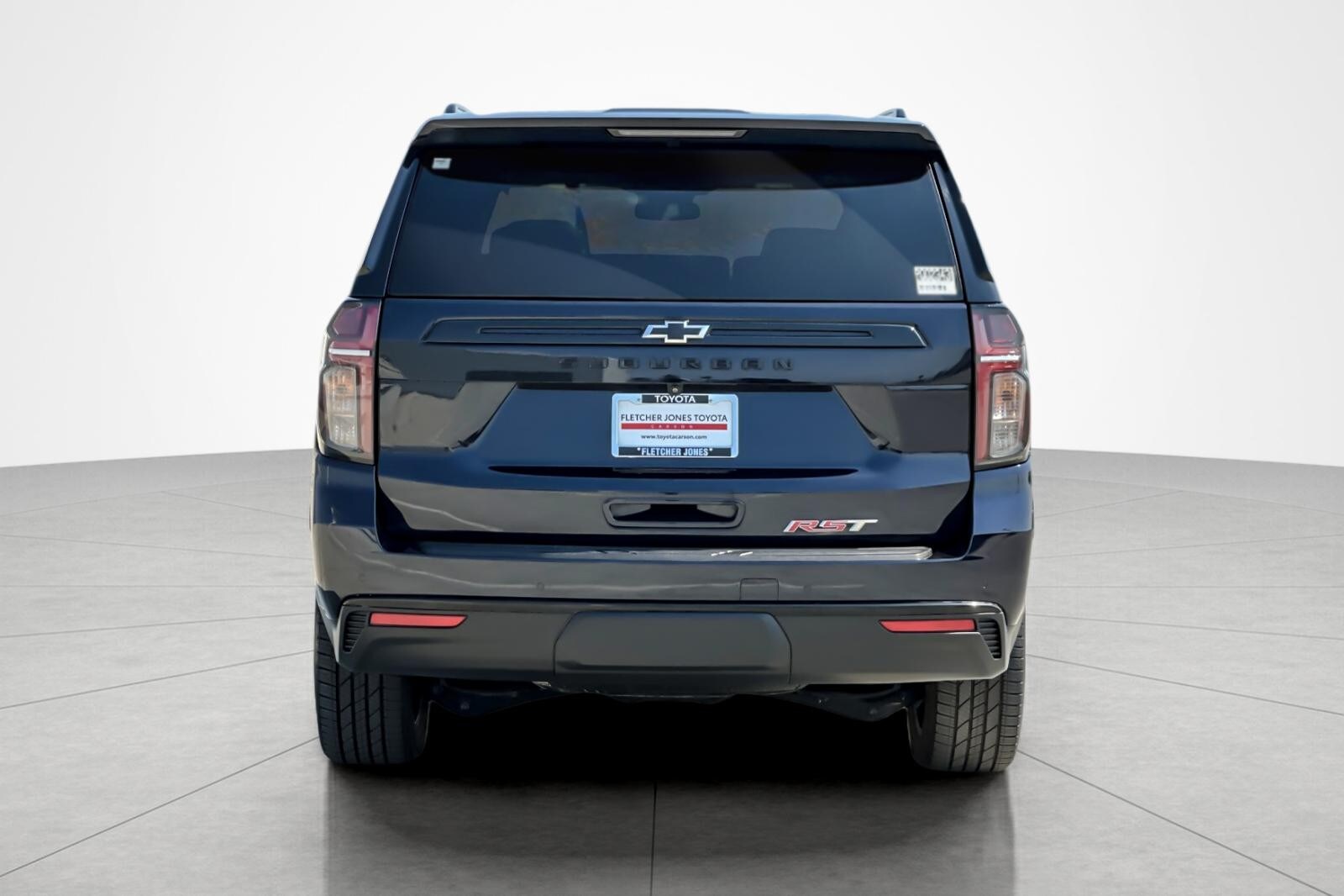2023 Chevrolet Suburban RST photo 4