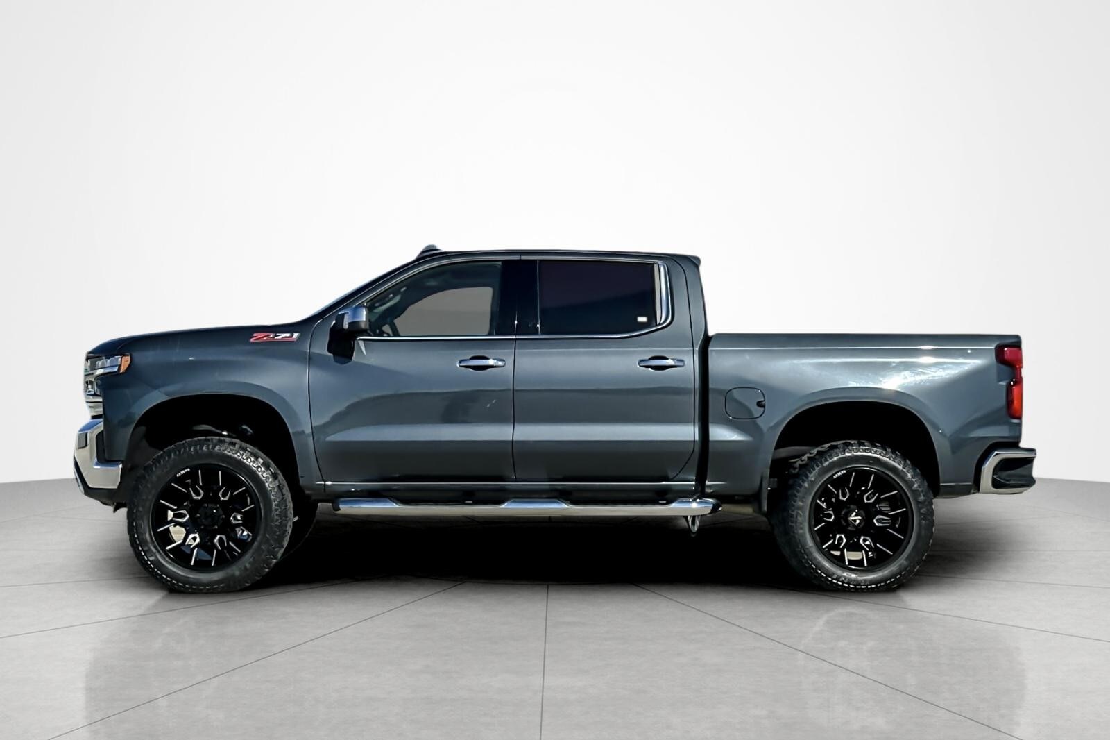 2019 Chevrolet Silverado 1500 LTZ photo 2