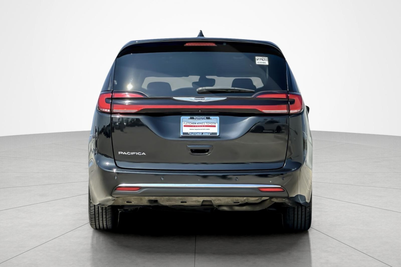 2023 Chrysler Pacifica Touring L photo 4