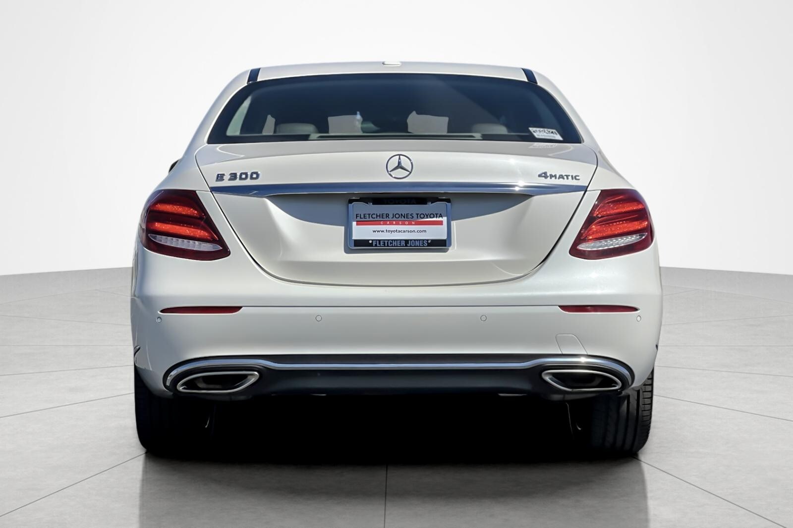 2018 Mercedes Benz E 300 photo 3