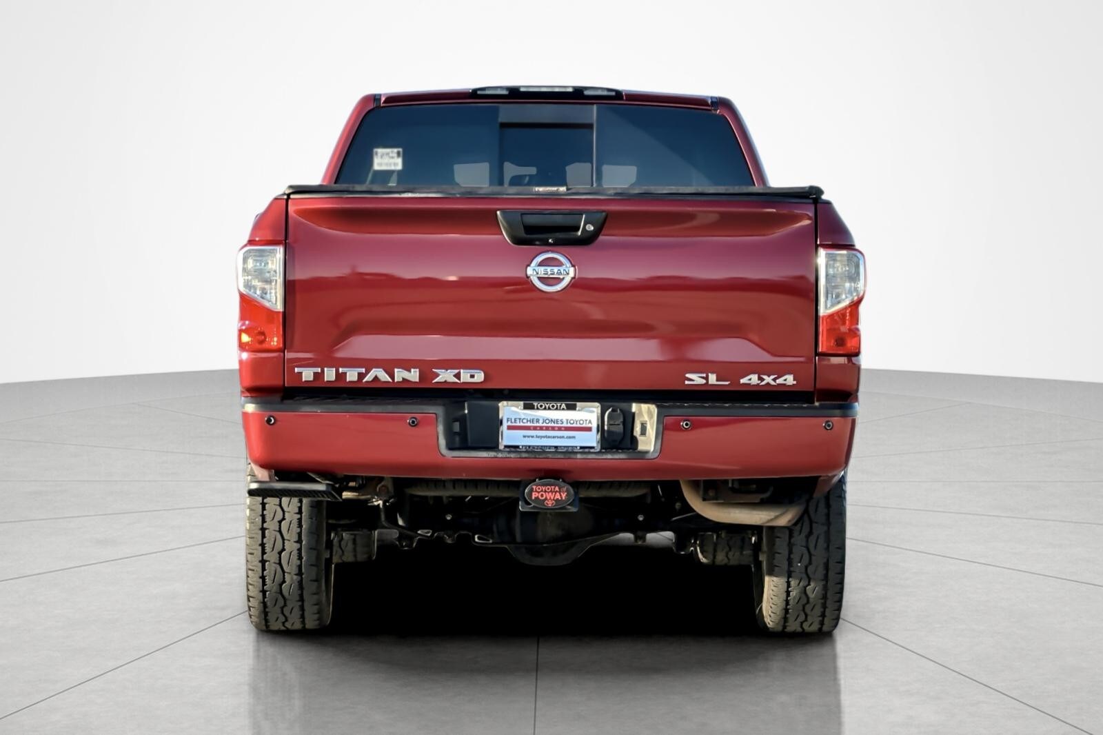2017 Nissan Titan SL photo 4
