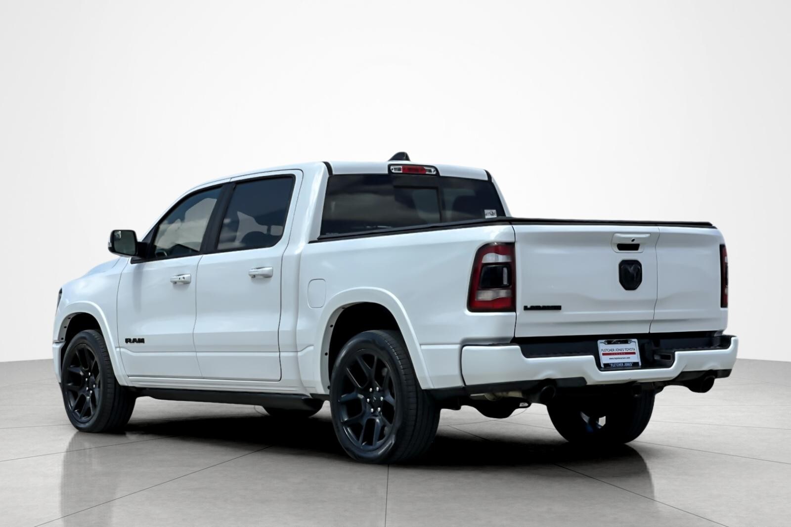2020 Ram 1500 Laramie photo 3