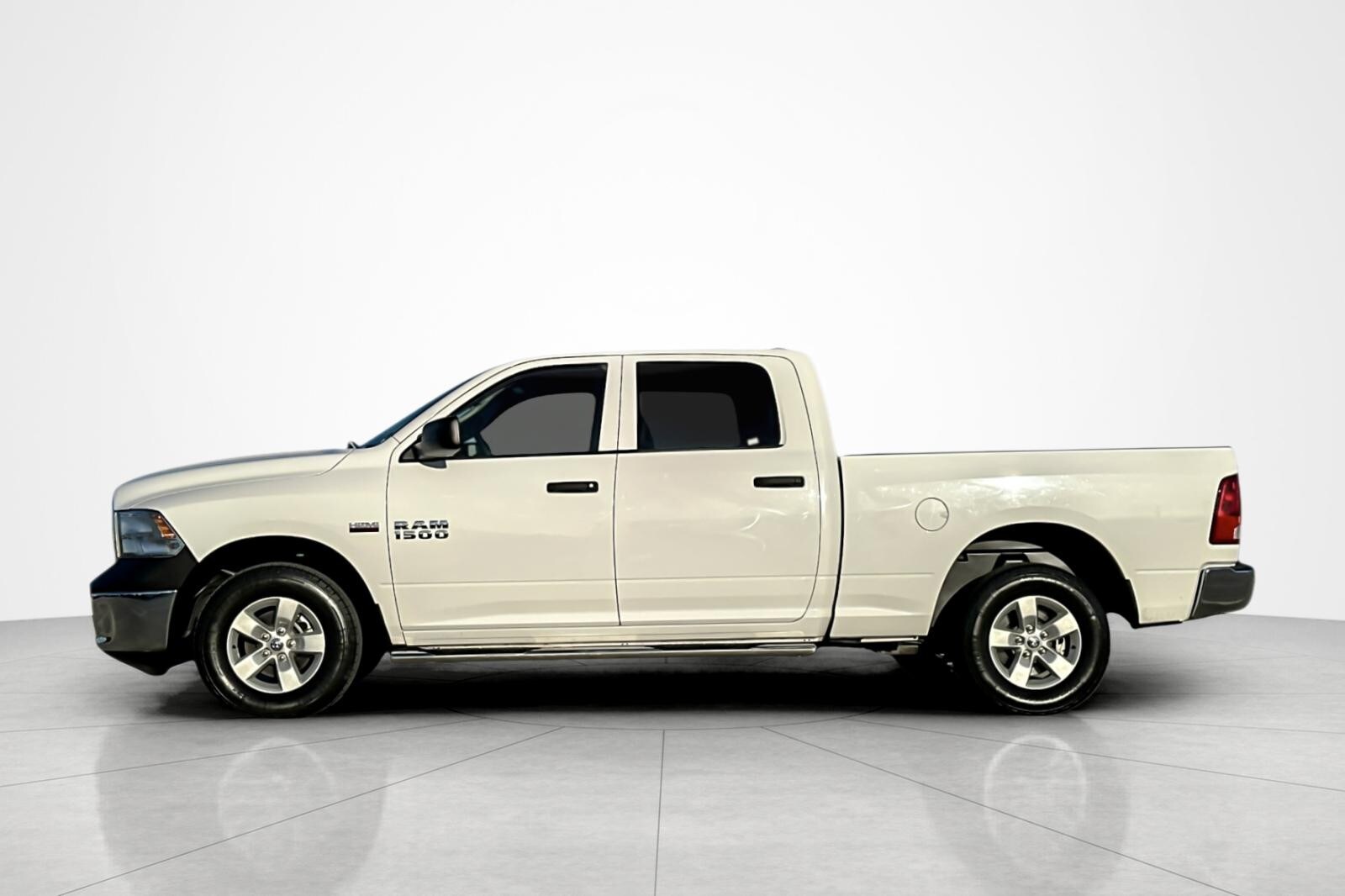 2015 Ram 1500 Tradesman photo 2