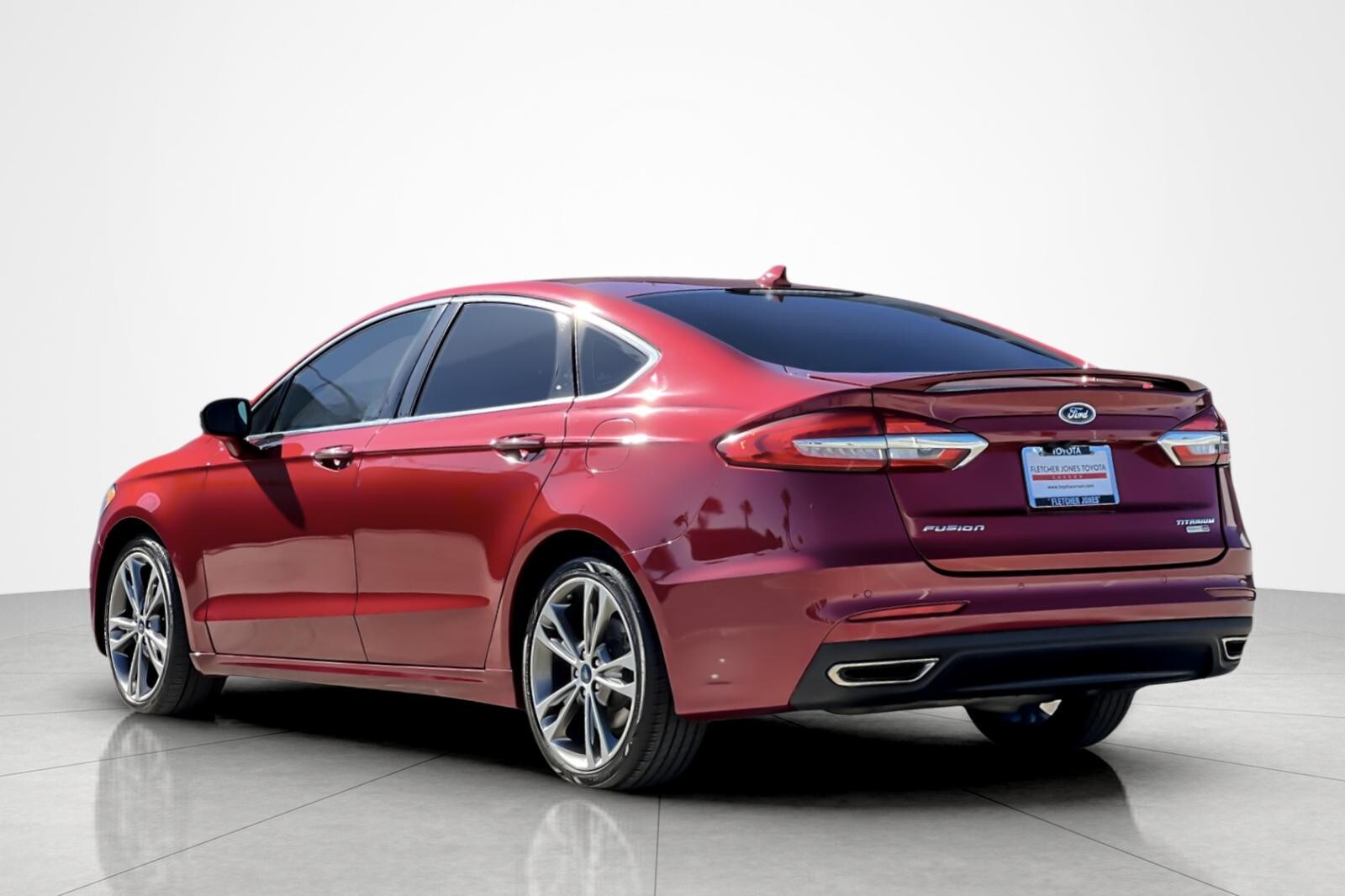 2019 Ford Fusion Titanium photo 3