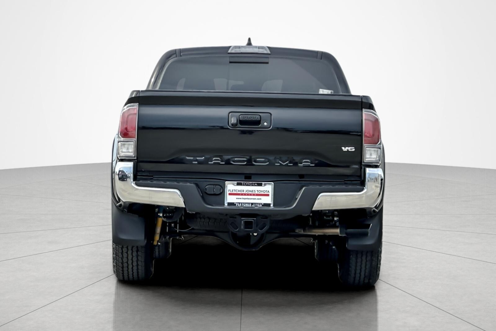 2023 Toyota Tacoma TRD photo 4