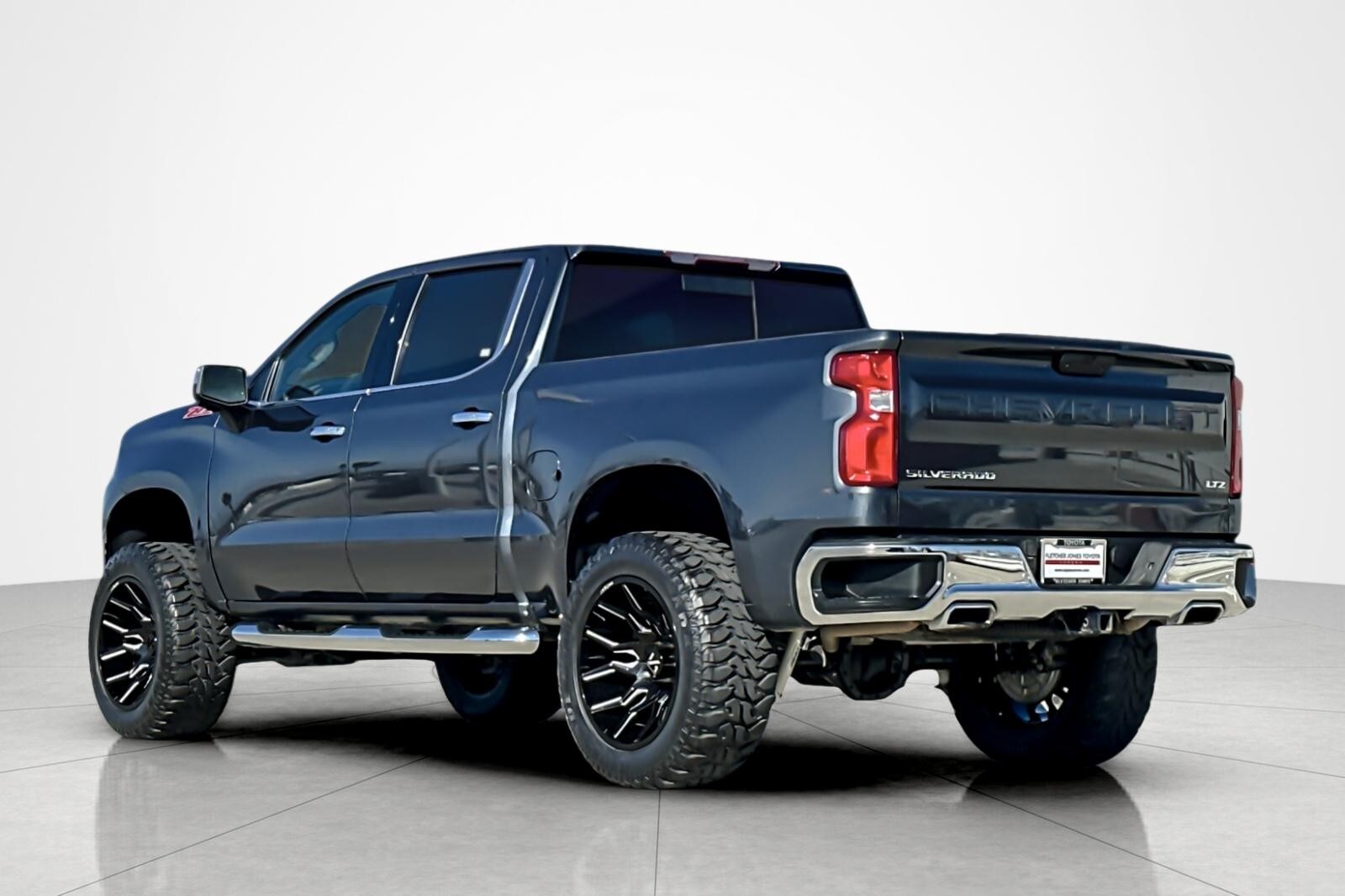 2019 Chevrolet Silverado 1500 LTZ photo 3