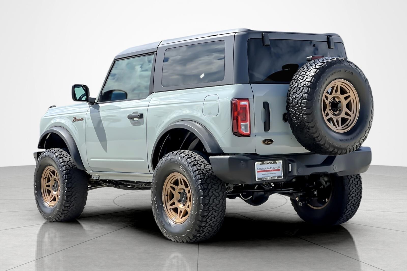 2022 Ford Bronco Base photo 3
