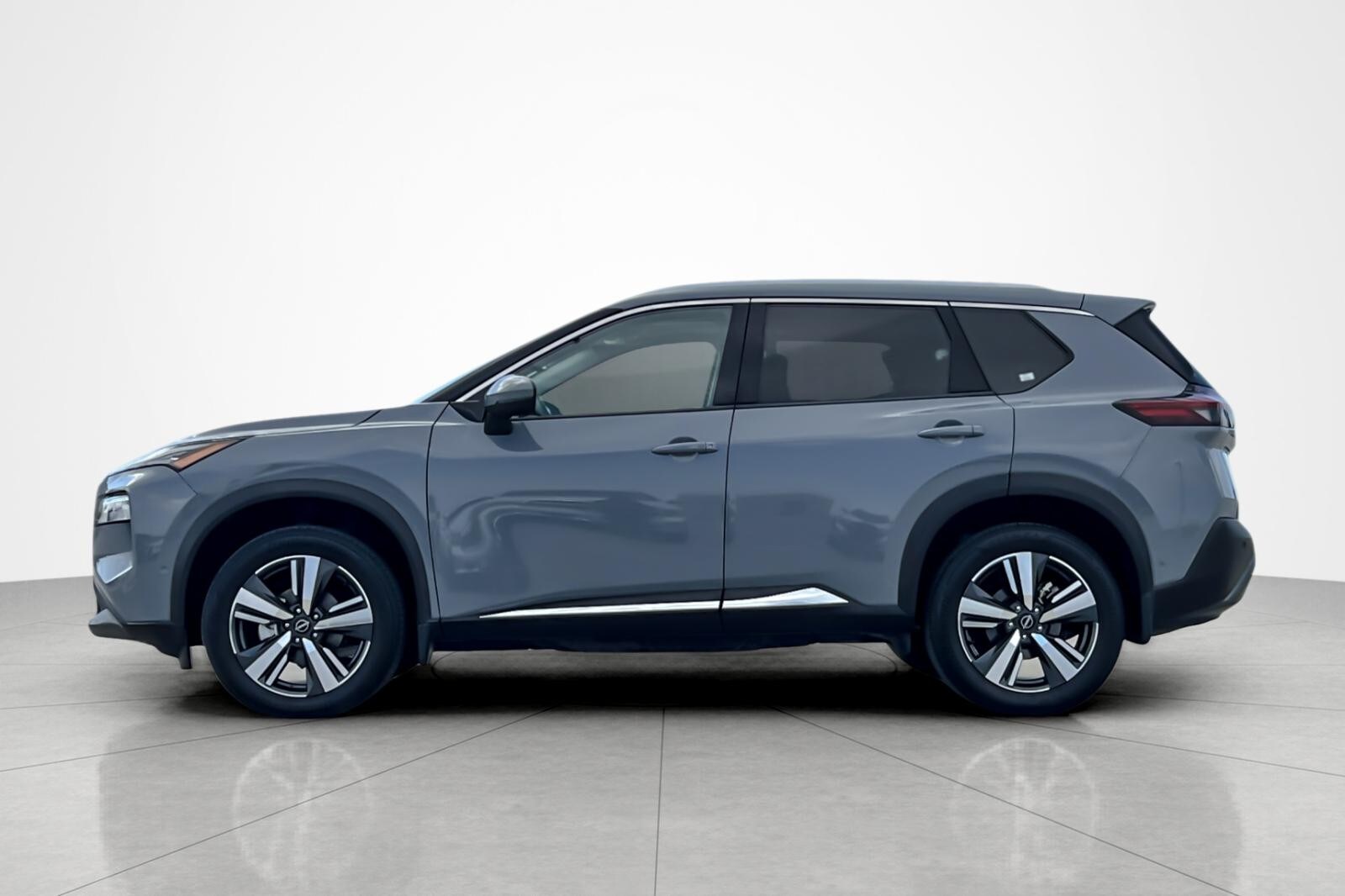 2023 Nissan Rogue SL photo 2