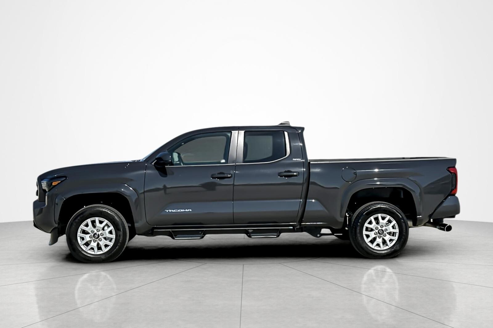 2025 Toyota Tacoma SR5 photo 2