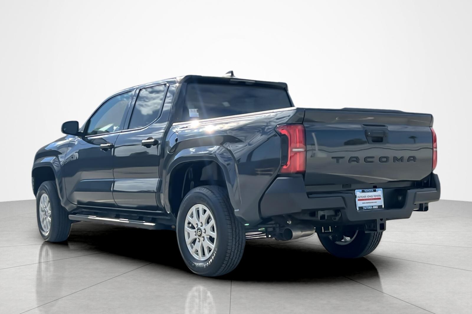 2024 Toyota Tacoma SR photo 3