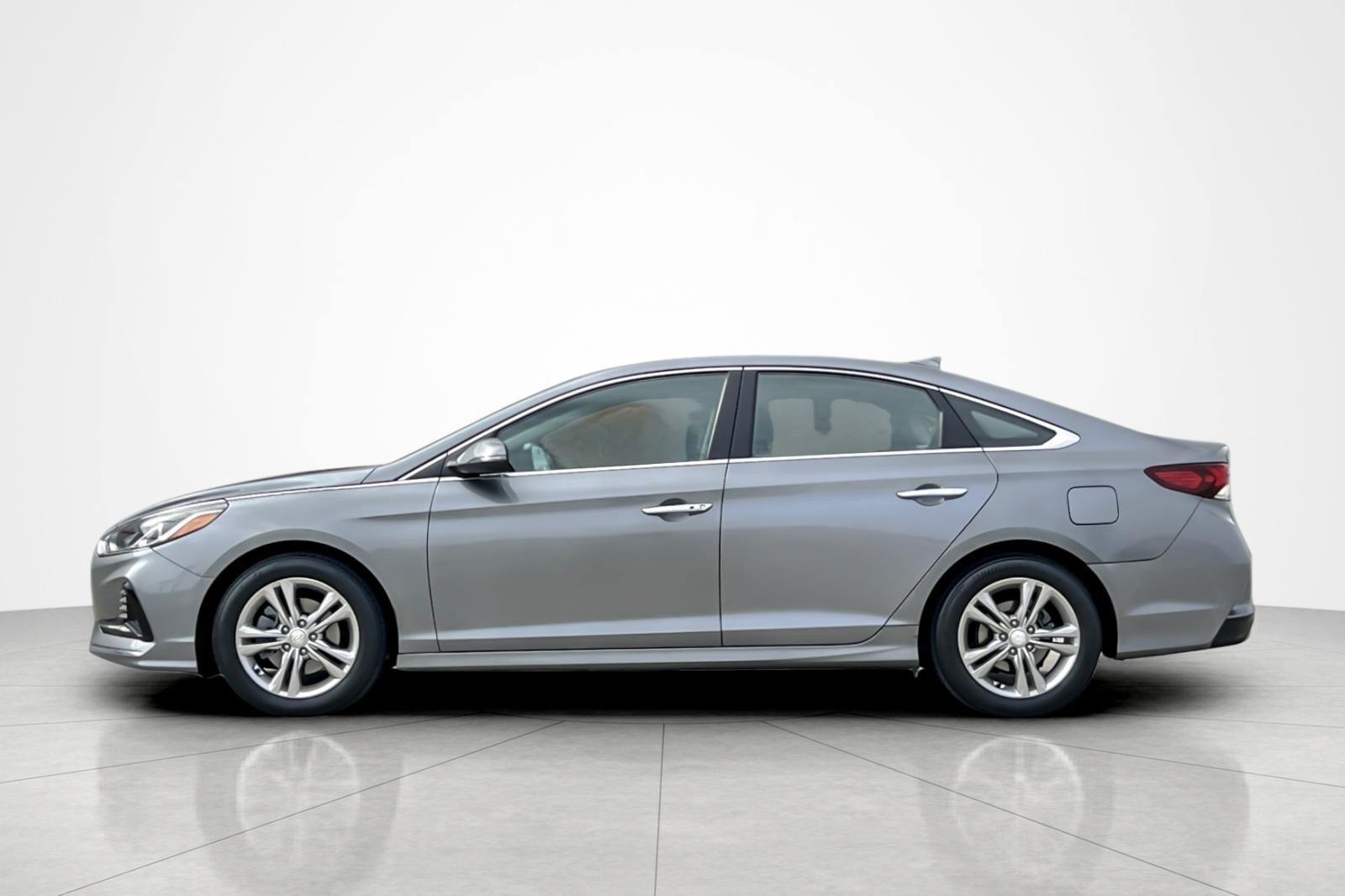 2018 Hyundai Sonata SEL photo 2