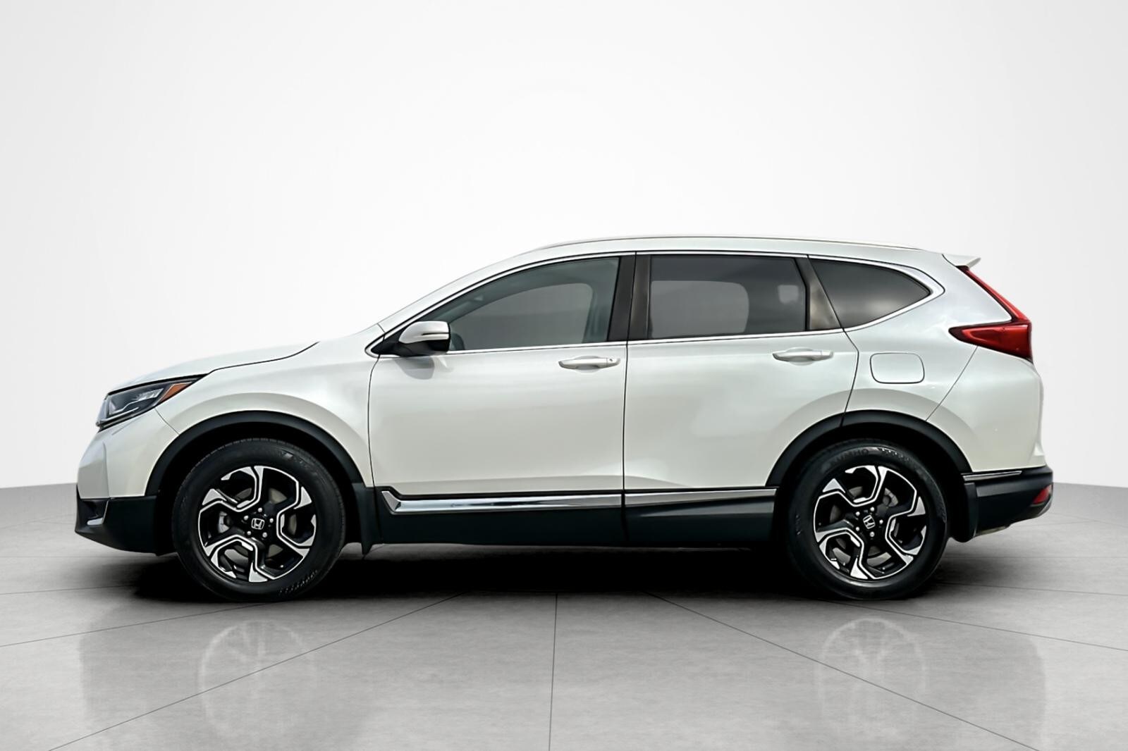 2018 Honda CR-V Touring photo 2