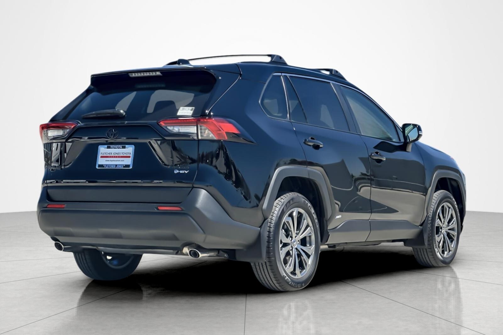 2025 Toyota RAV4 Hybrid XLE Premium photo 4