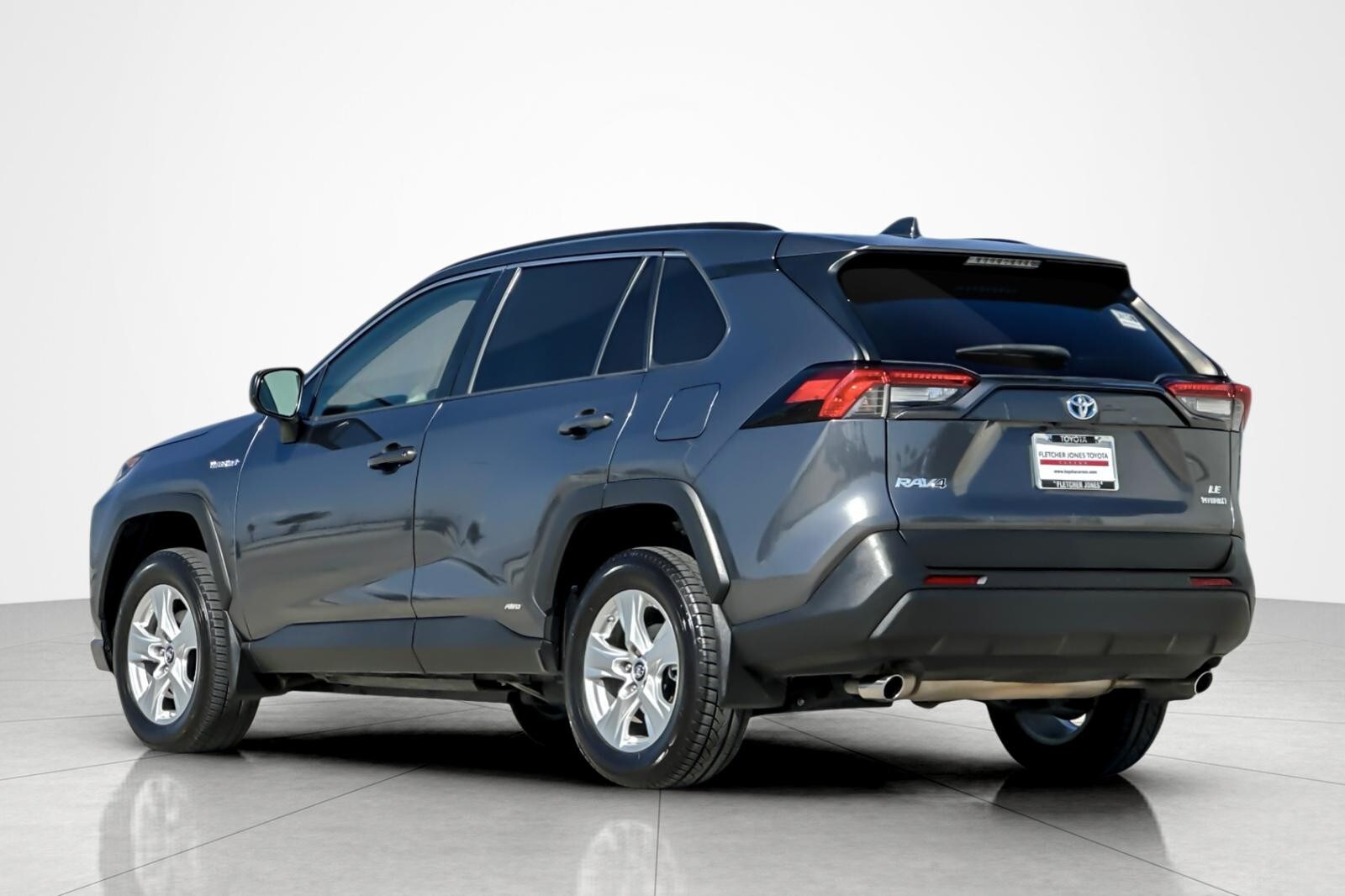 2021 Toyota RAV4 Hybrid LE photo 3