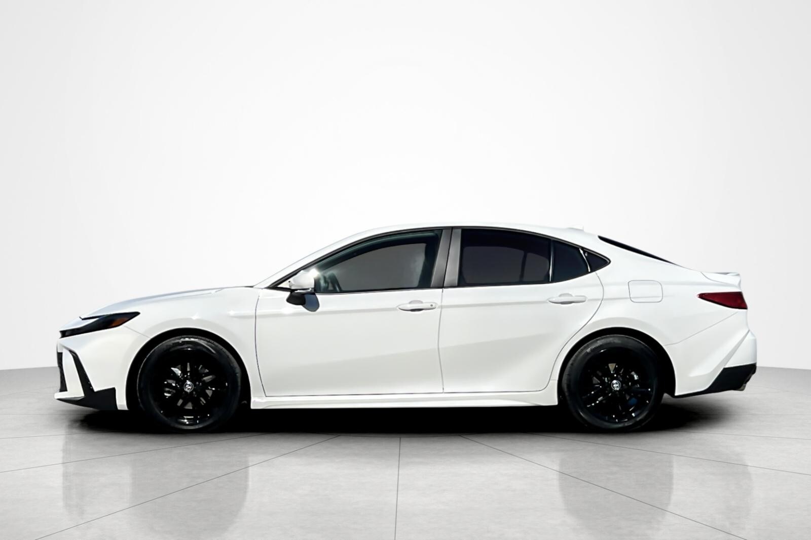 2025 Toyota Camry SE photo 2