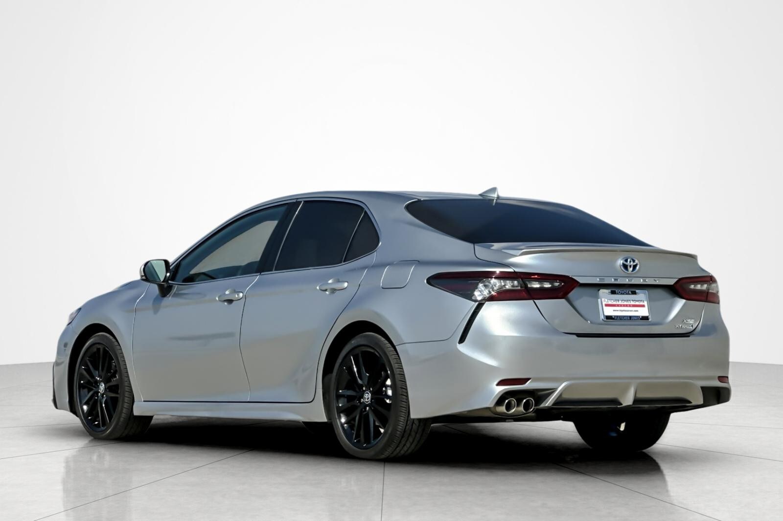 2023 Toyota Camry Hybrid XSE photo 3