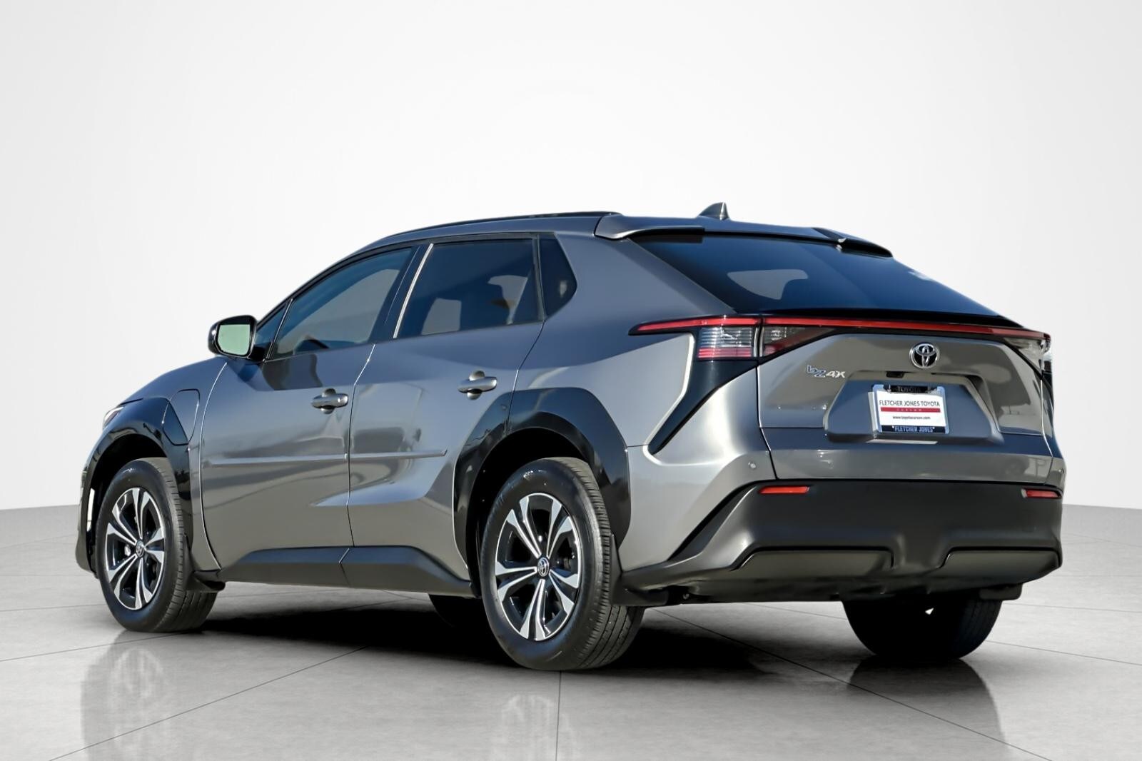 2023 Toyota bZ4X XLE photo 3
