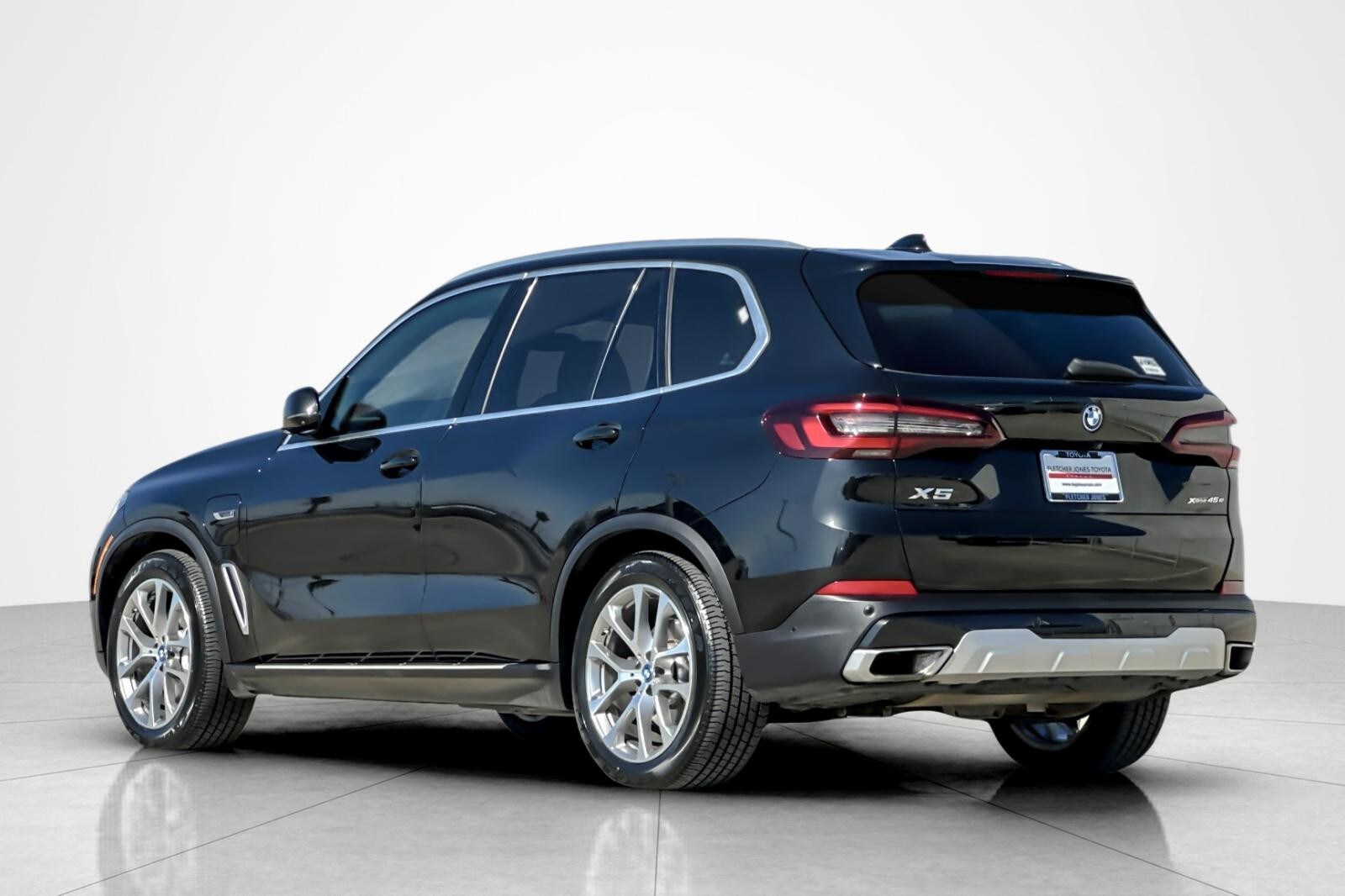 2023 Bmw X5 xDrive45e photo 3