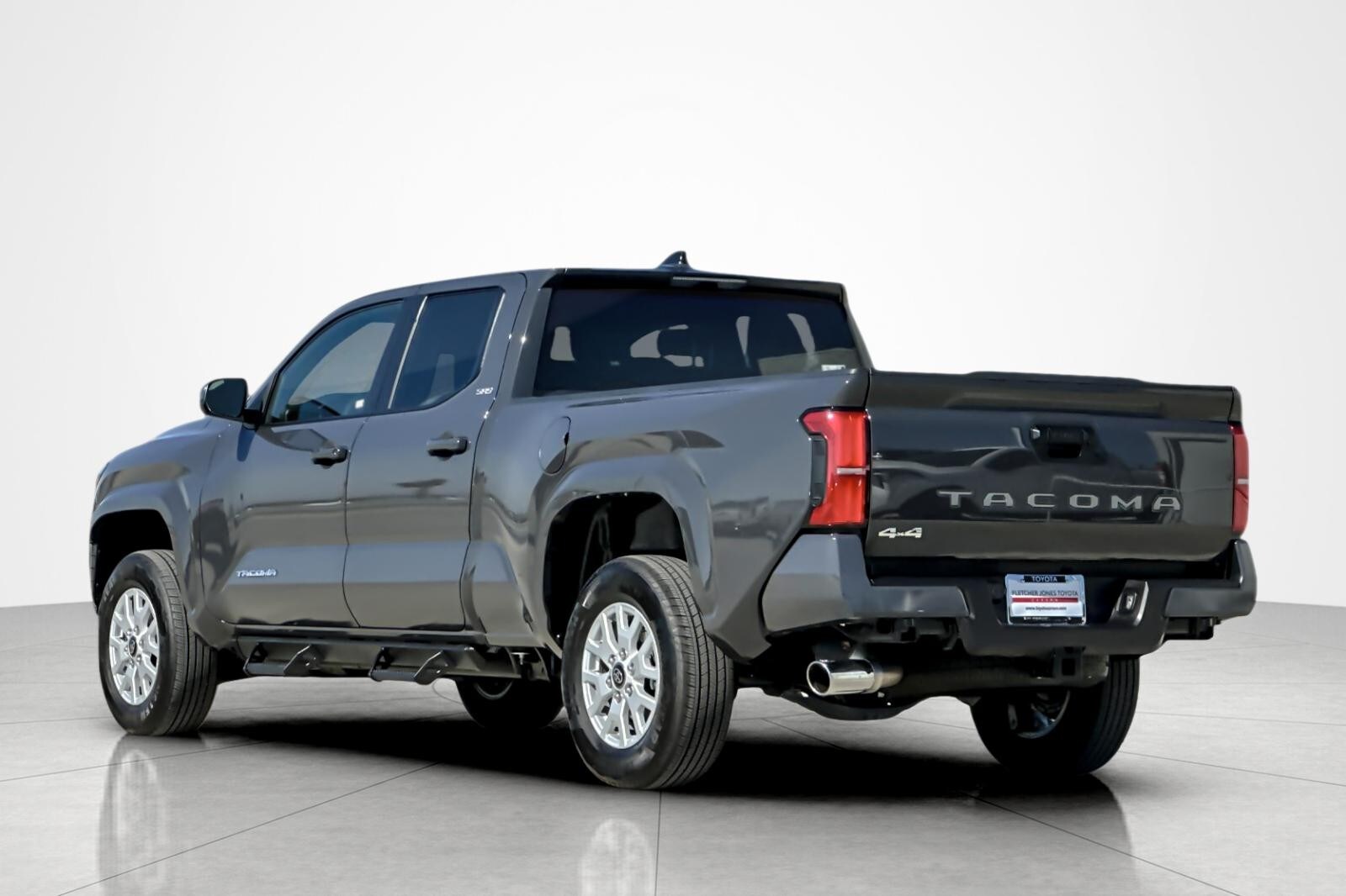 2025 Toyota Tacoma SR5 photo 3