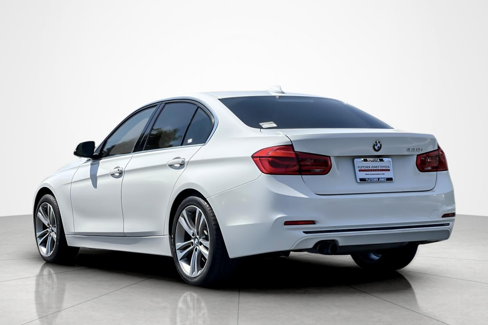 2018 Bmw 330i Sedan photo 3