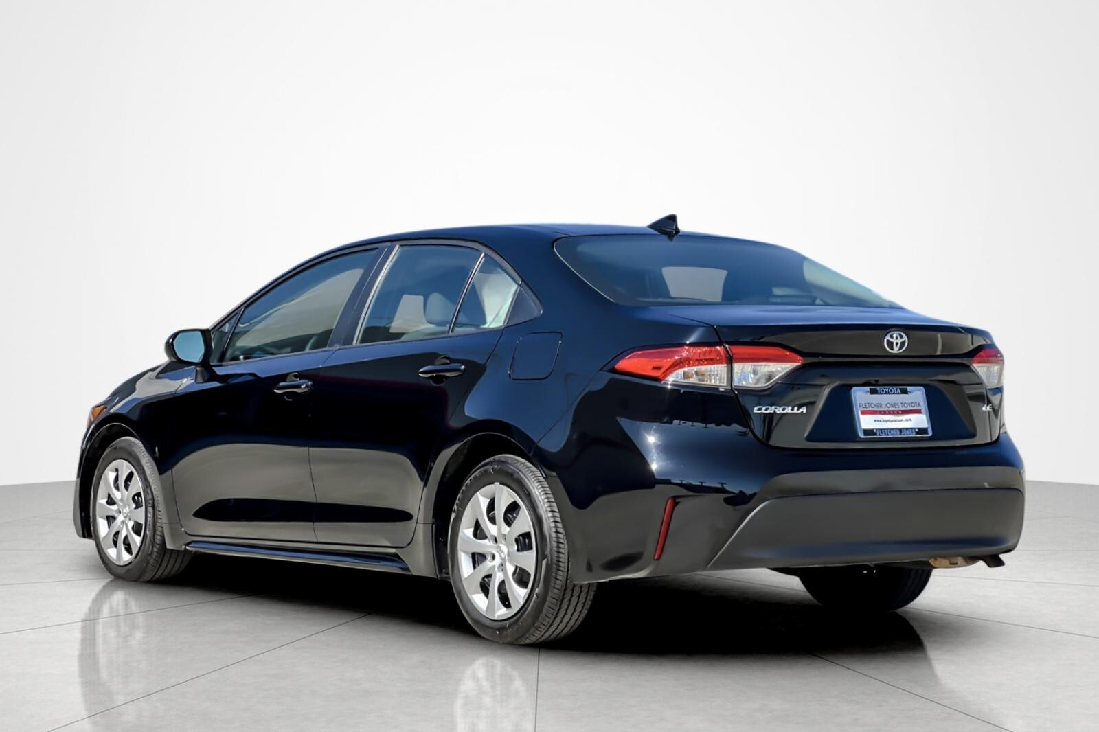 2024 Toyota Corolla LE photo 3