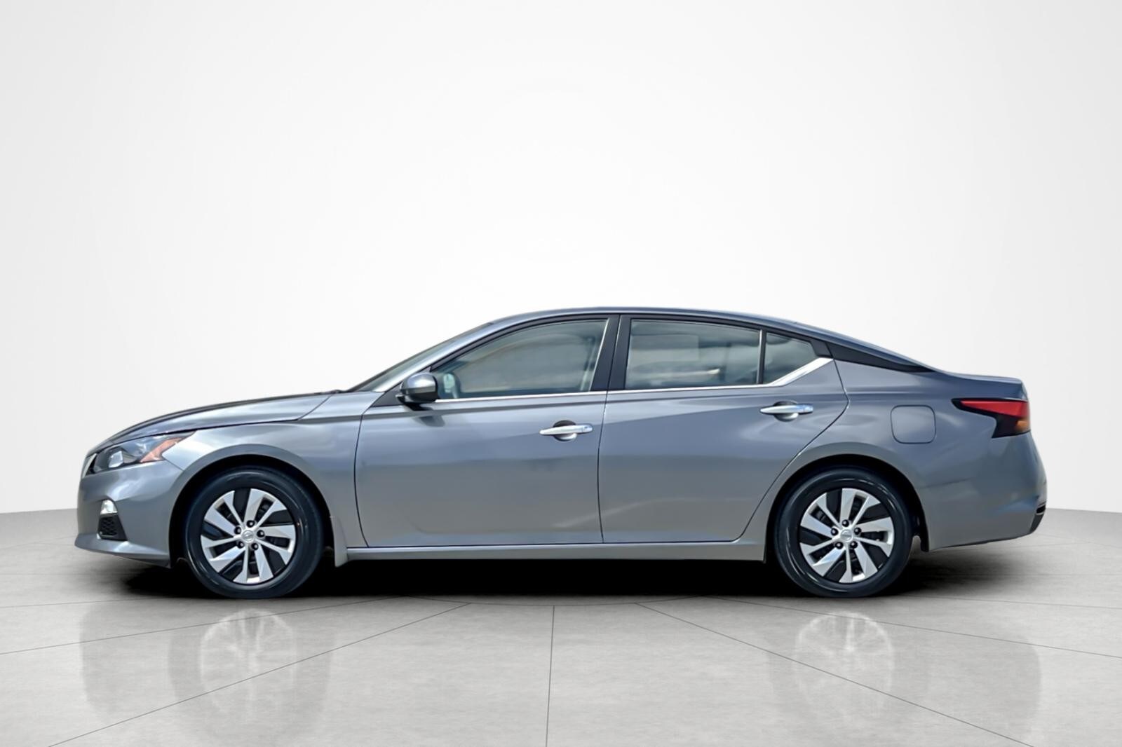 2022 Nissan Altima 2.5 S photo 2