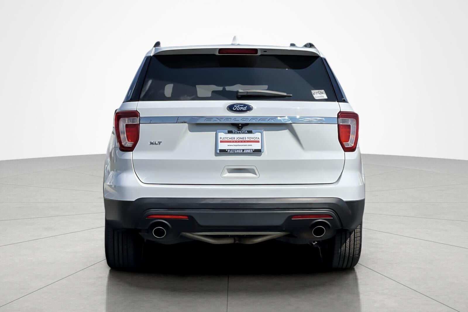 2016 Ford Explorer Base photo 4