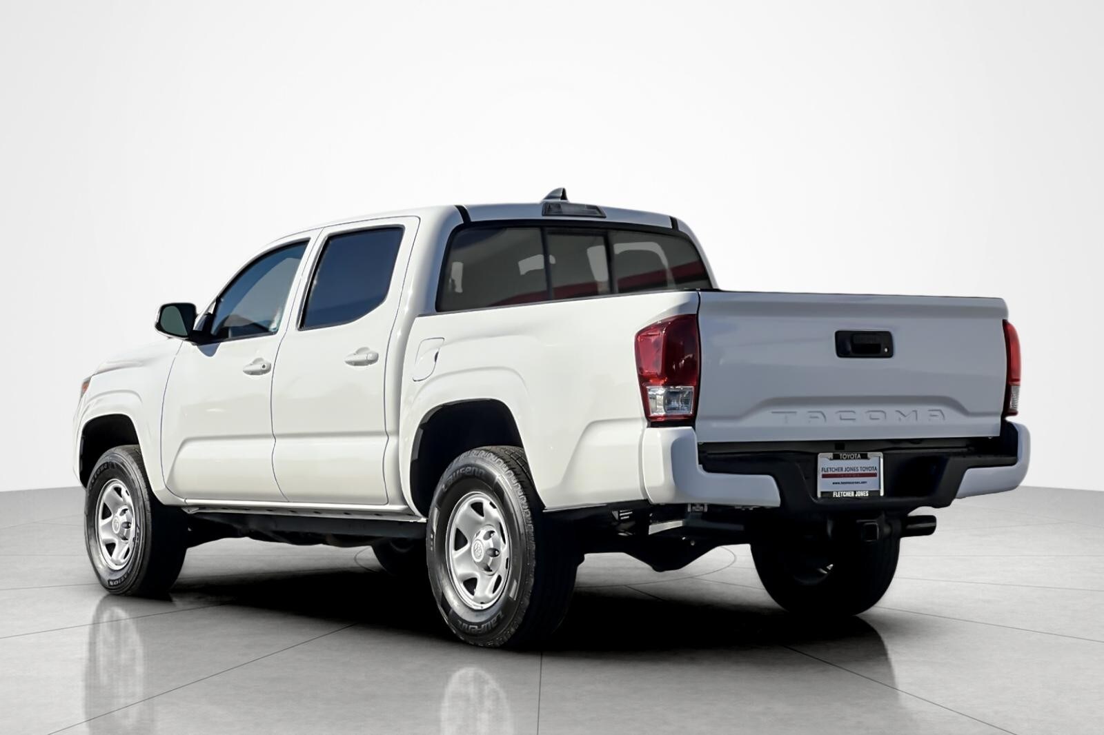 2023 Toyota Tacoma SR5 V6 photo 3