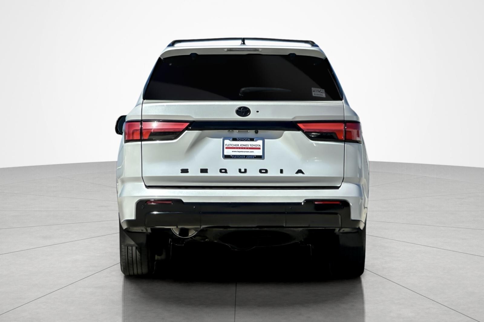 2024 Toyota Sequoia Platinum photo 4