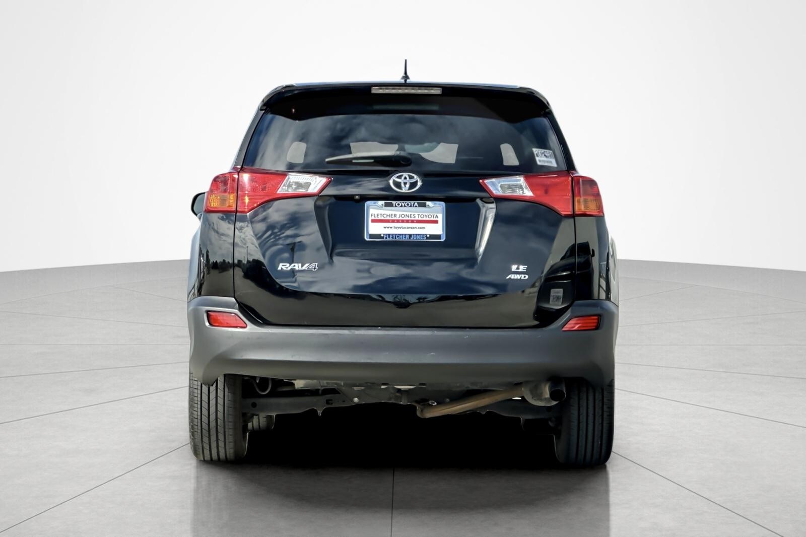 2014 Toyota RAV4 LE photo 4