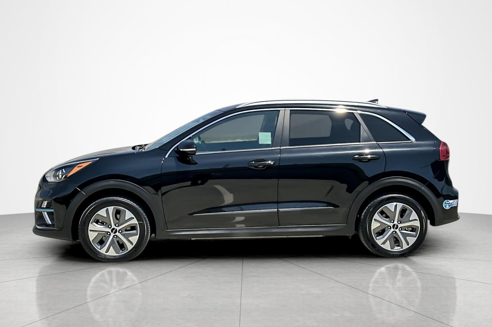 2022 Kia Niro EV EX photo 2