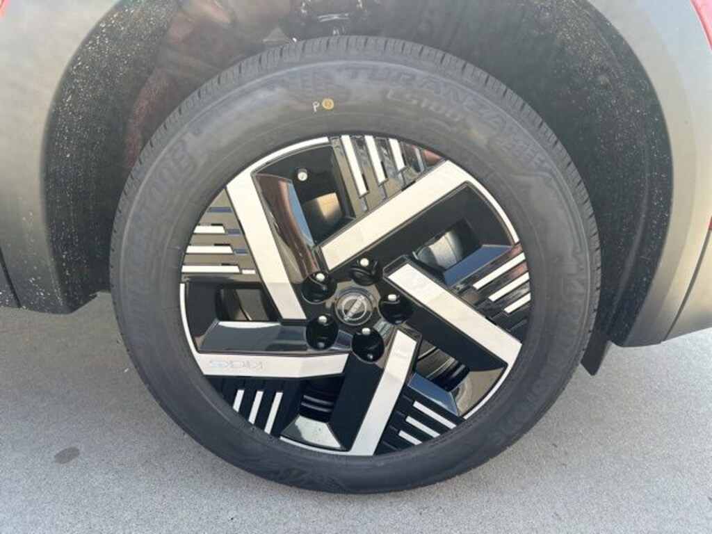 New 2025 Nissan Kicks SV SUV