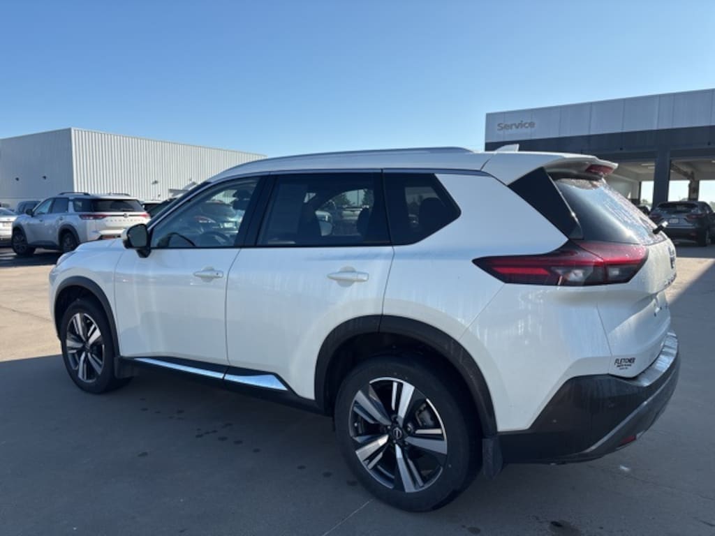 Used 2023 Nissan Rogue SL SUV