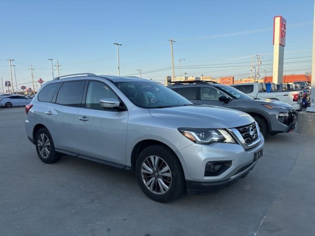 Used 2019 Nissan Pathfinder SL SUV