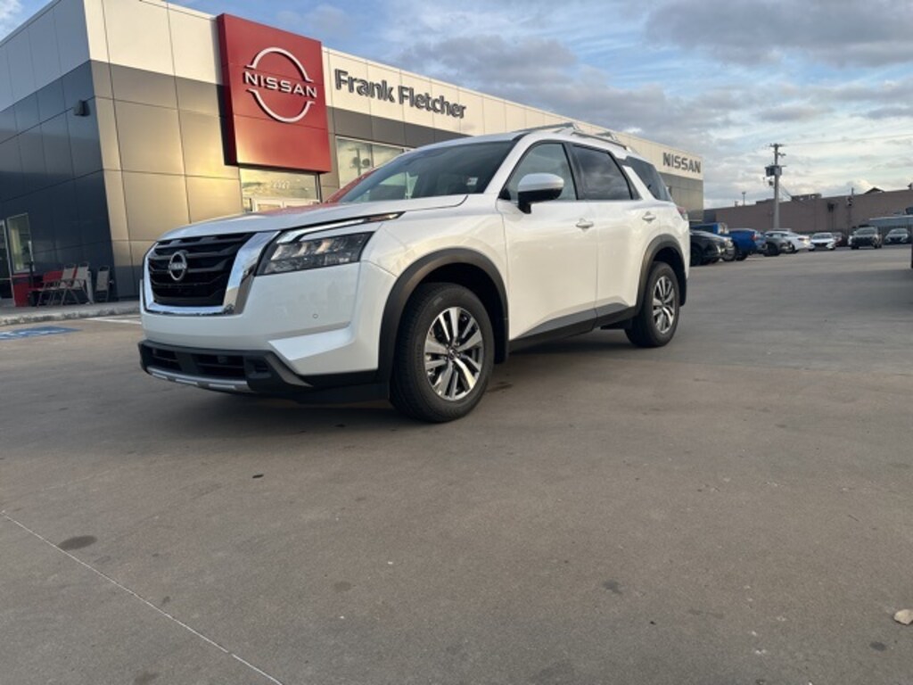 New 2025 Nissan Pathfinder SL SUV
