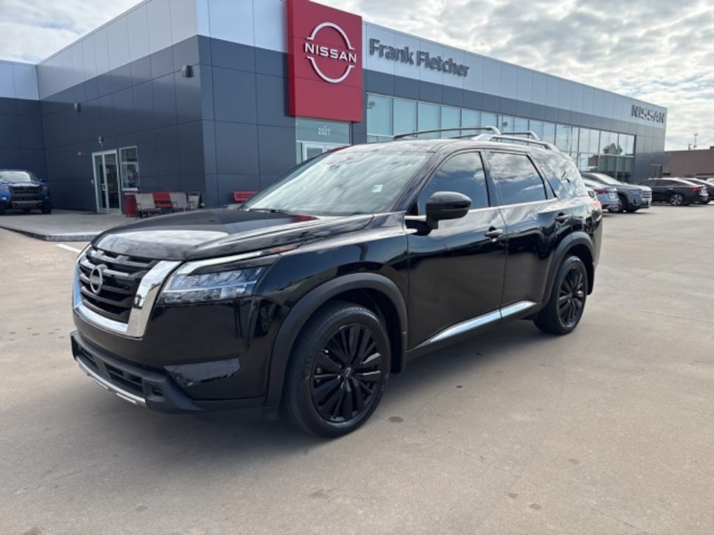 Used 2024 Nissan Pathfinder Platinum SUV
