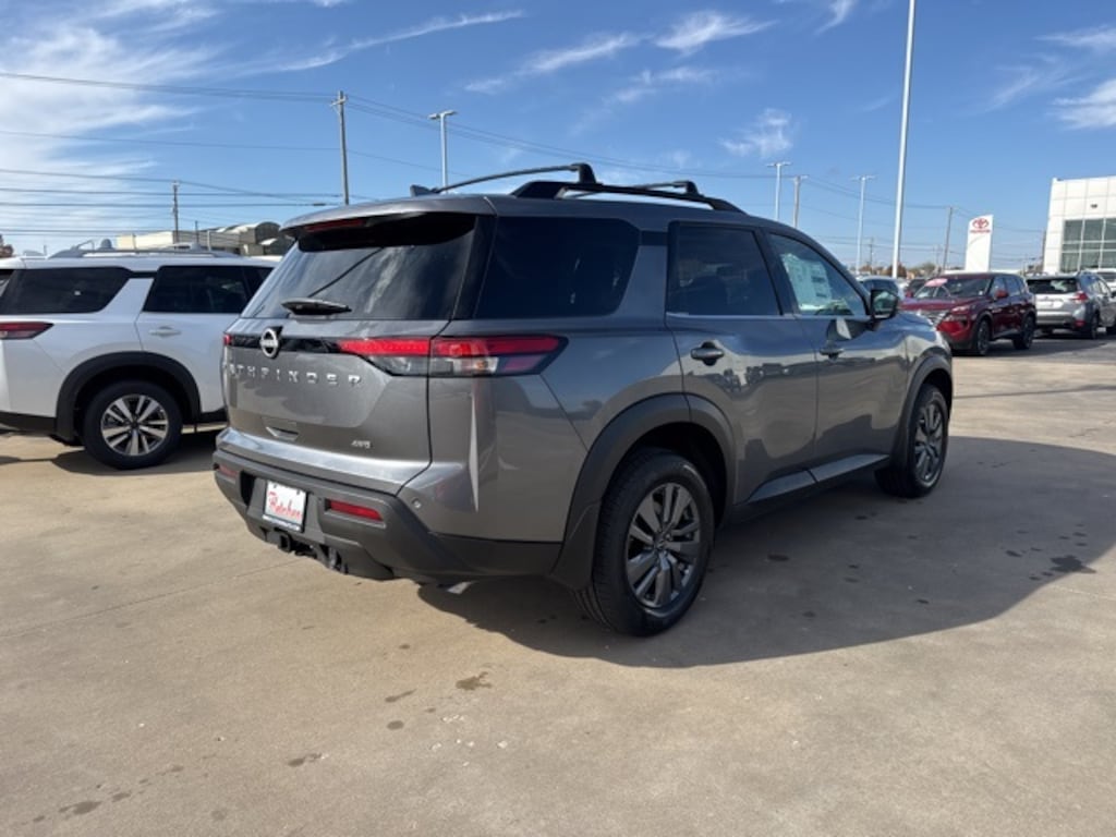 New 2025 Nissan Pathfinder SV SUV