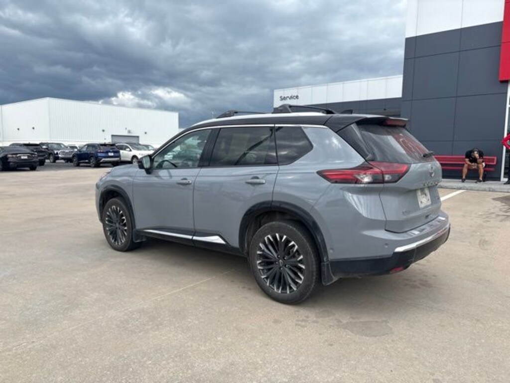 Used 2025 Nissan Rogue Platinum SUV