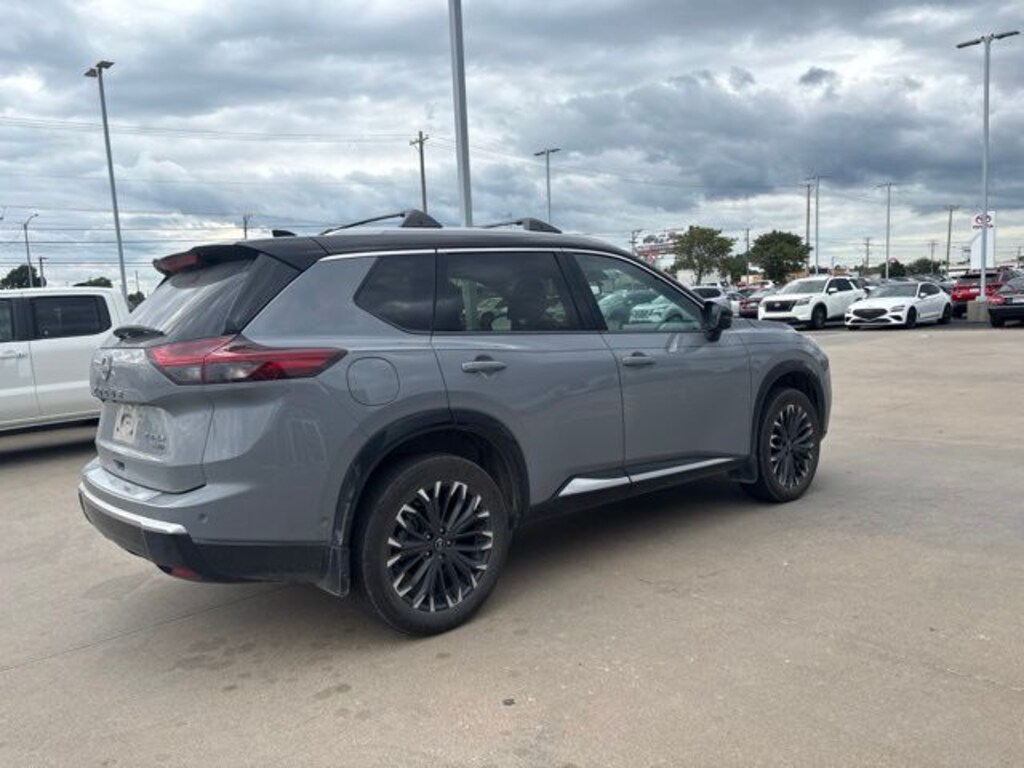 Used 2025 Nissan Rogue Platinum SUV
