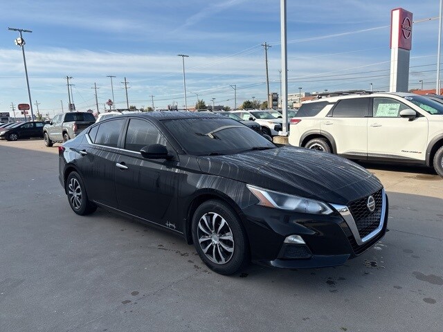 2020 Nissan Altima 2.5 S photo 2