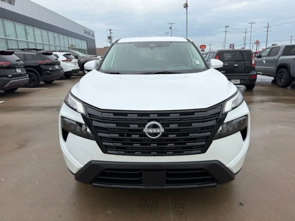 New 2026 Nissan Rogue SV SUV