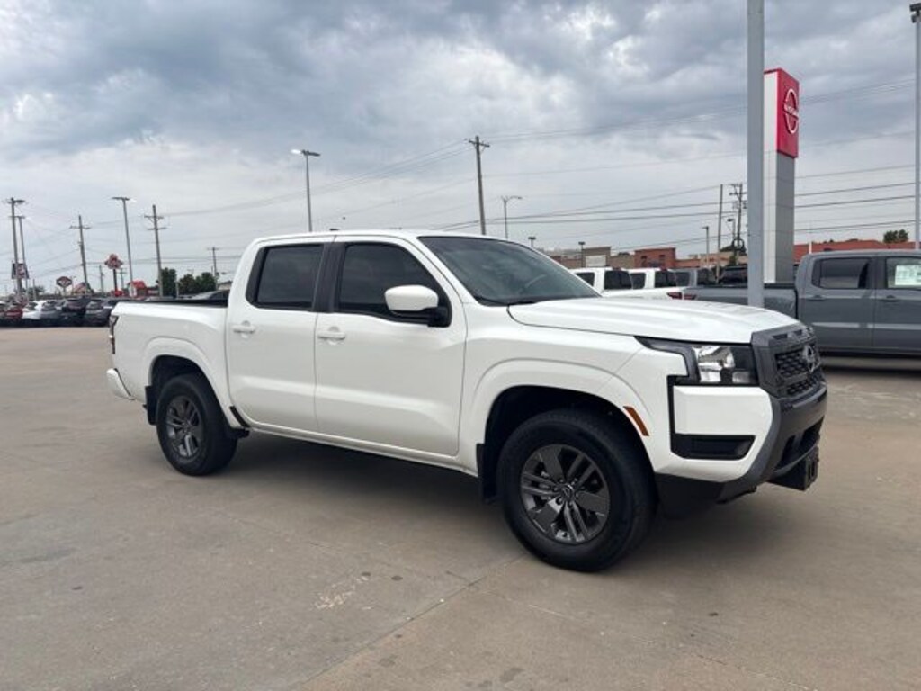 Used 2025 Nissan Frontier SV Truck Crew Cab