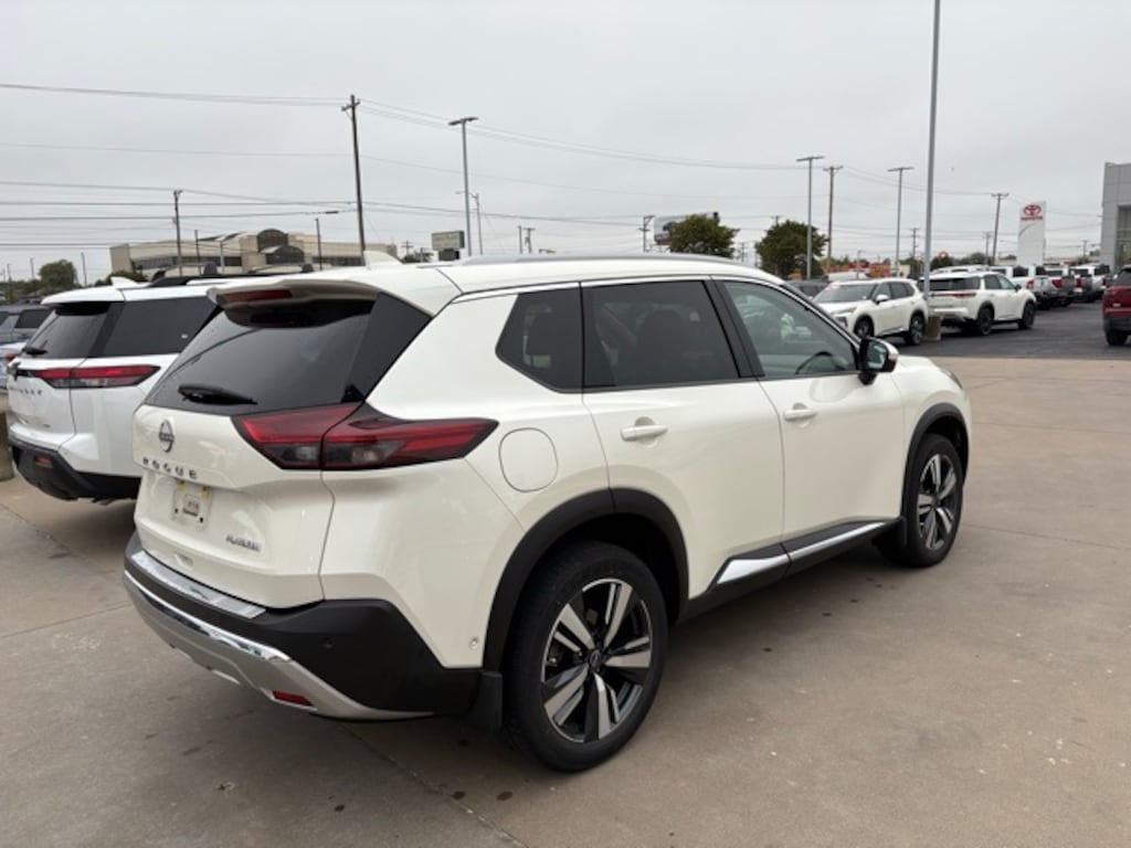 Used 2023 Nissan Rogue Platinum SUV